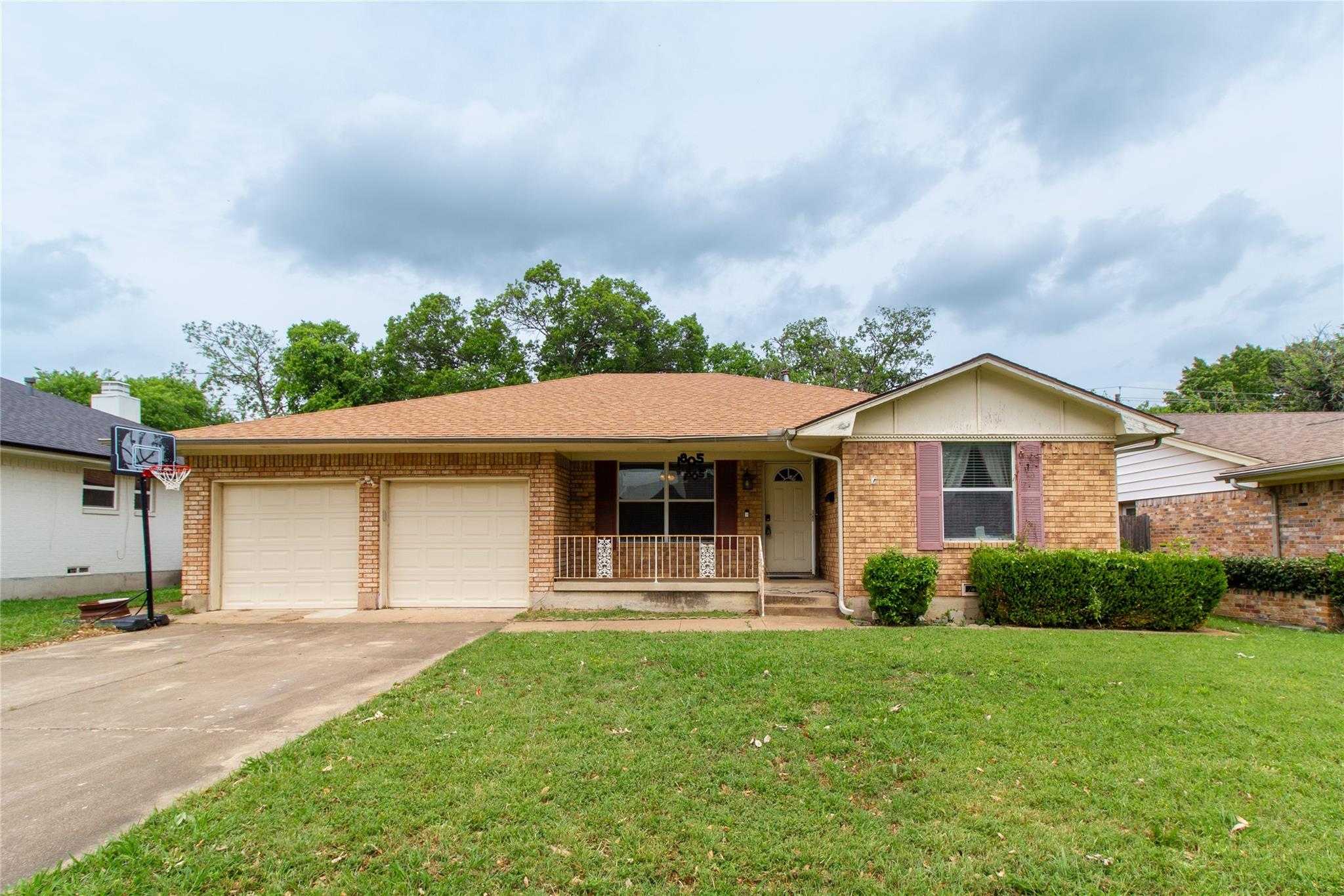 1805 Bardfield Avenue, Garland TX